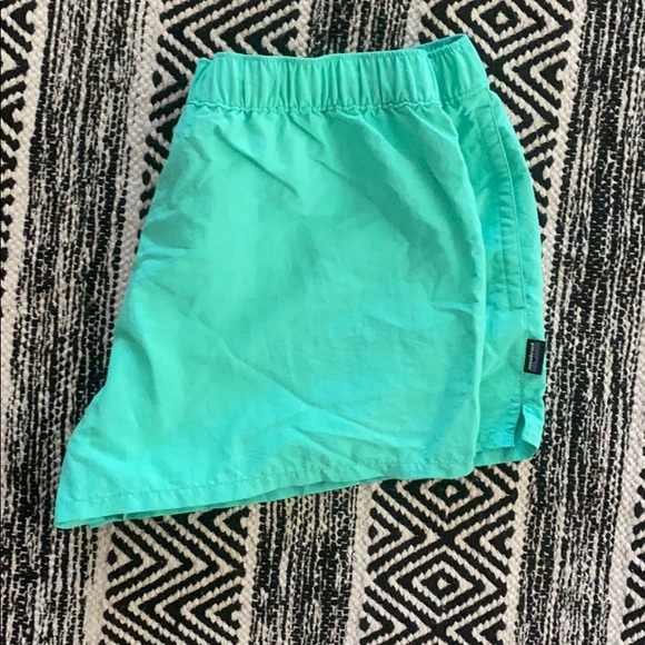Patagonia Barely Baggies Women’s Shorts - Picture 2 of 3
